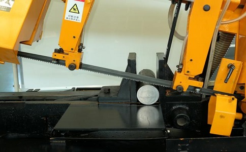 黄梅数控带锯床自动送料精度会出现偏差吗？